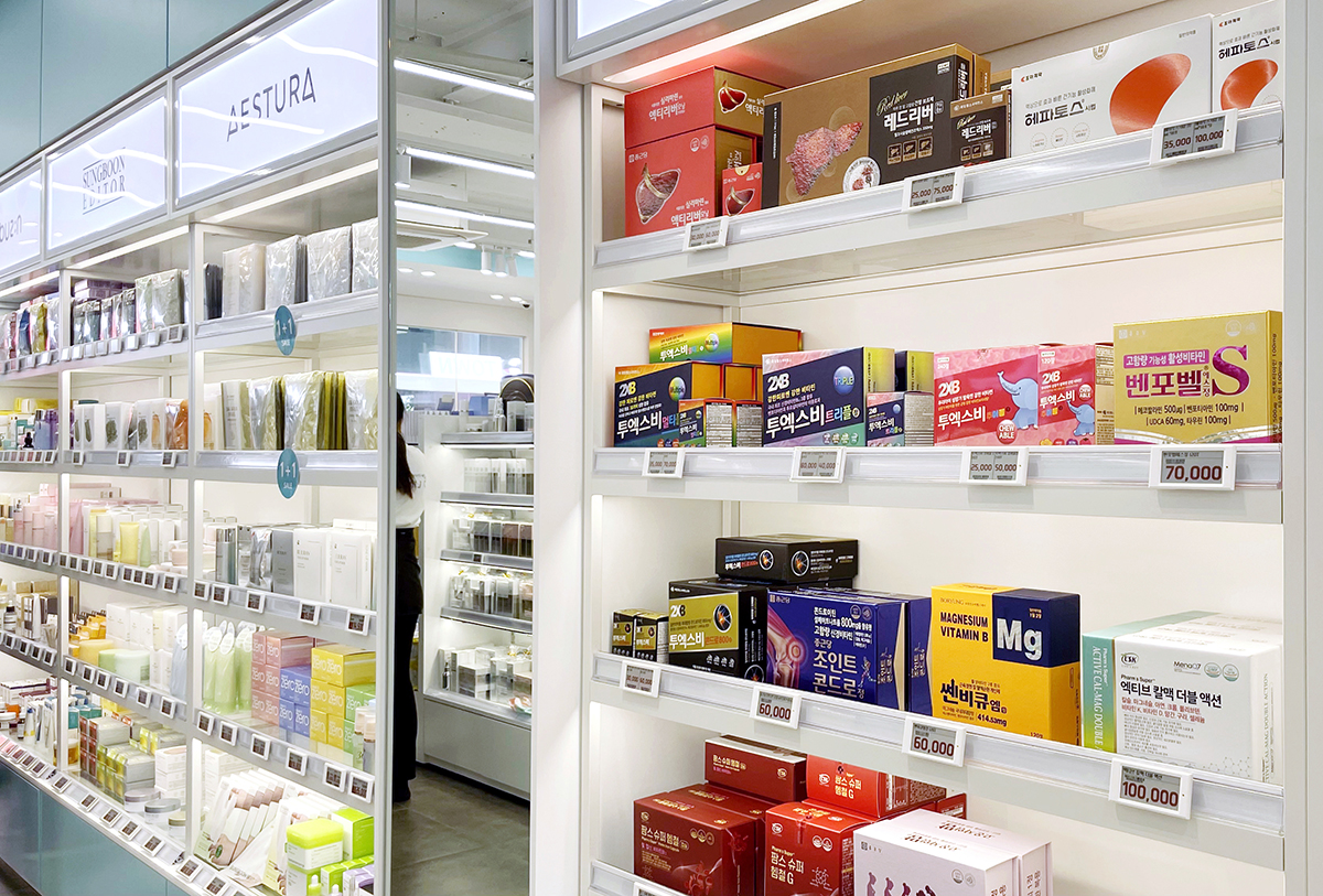 LINEYOUNG pharmacy