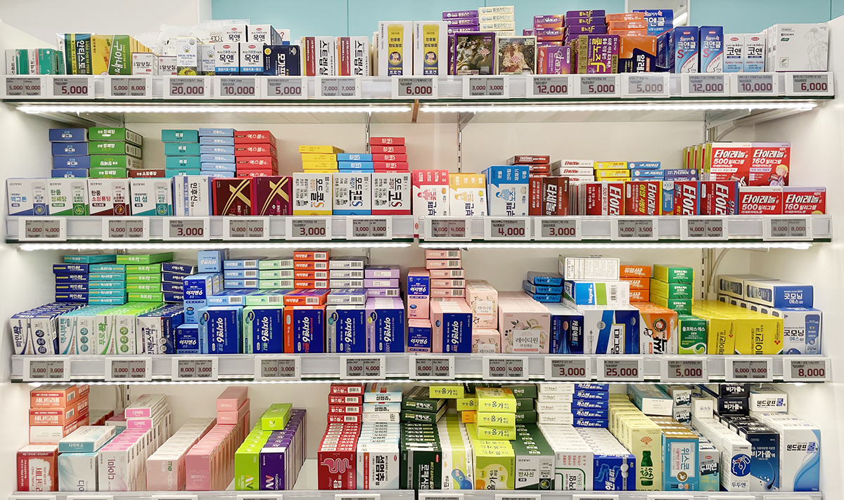 LINEYOUNG pharmacy