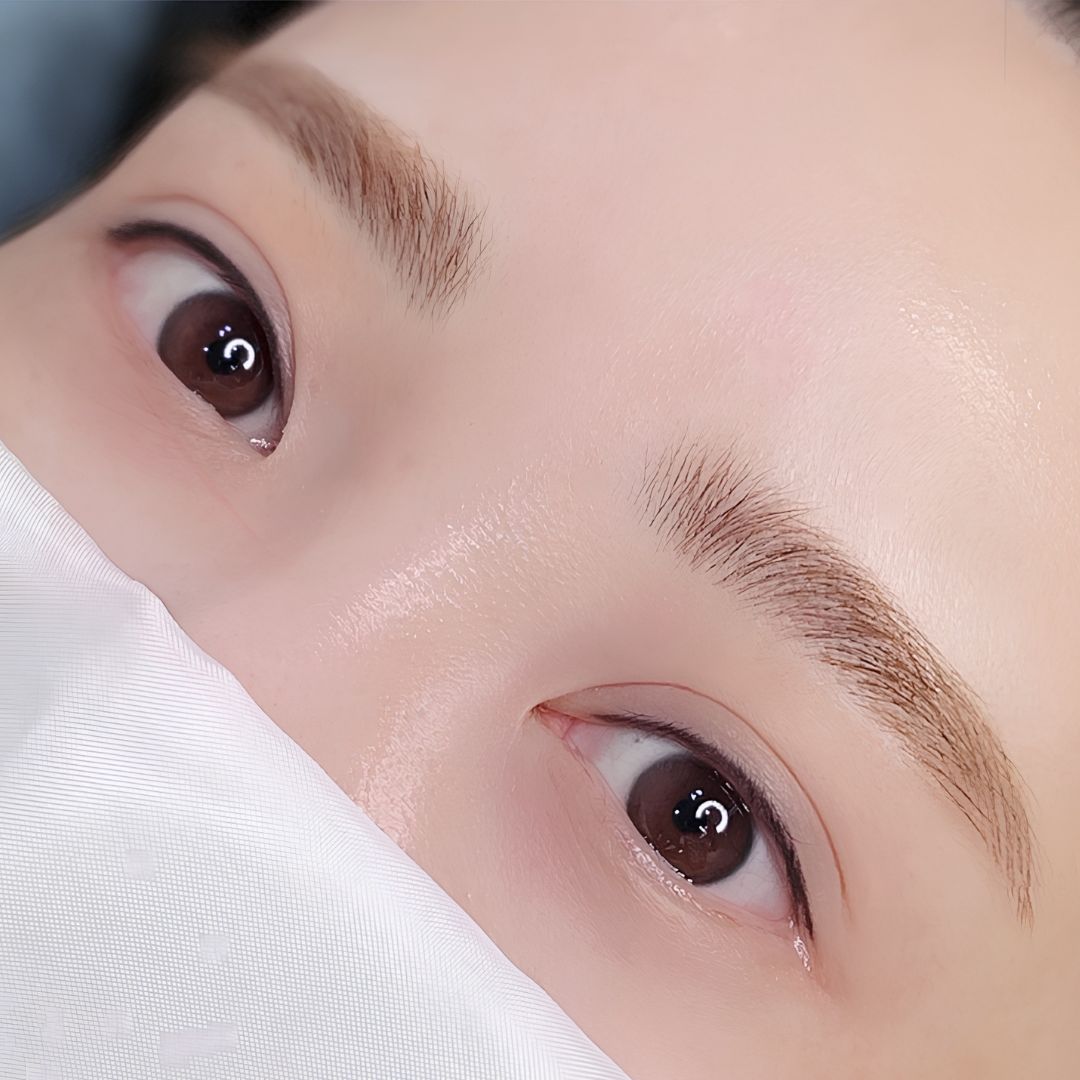 Semi-Permanent Makeup Eyebrow